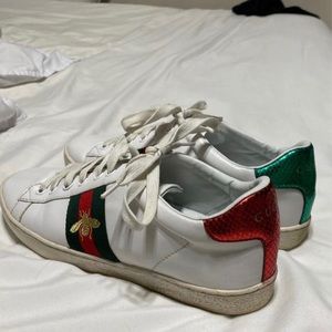 Bee Embroidery Gucci Shoes